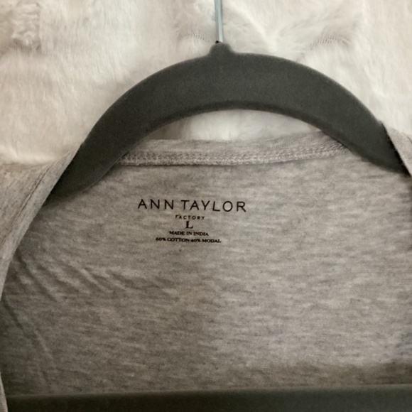 Ann Taylor - Grey Long Sleeve Top - Large - Picture 3 of 3